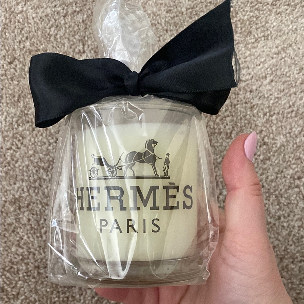 Hermès (Sendiks) Candle with Black Bow